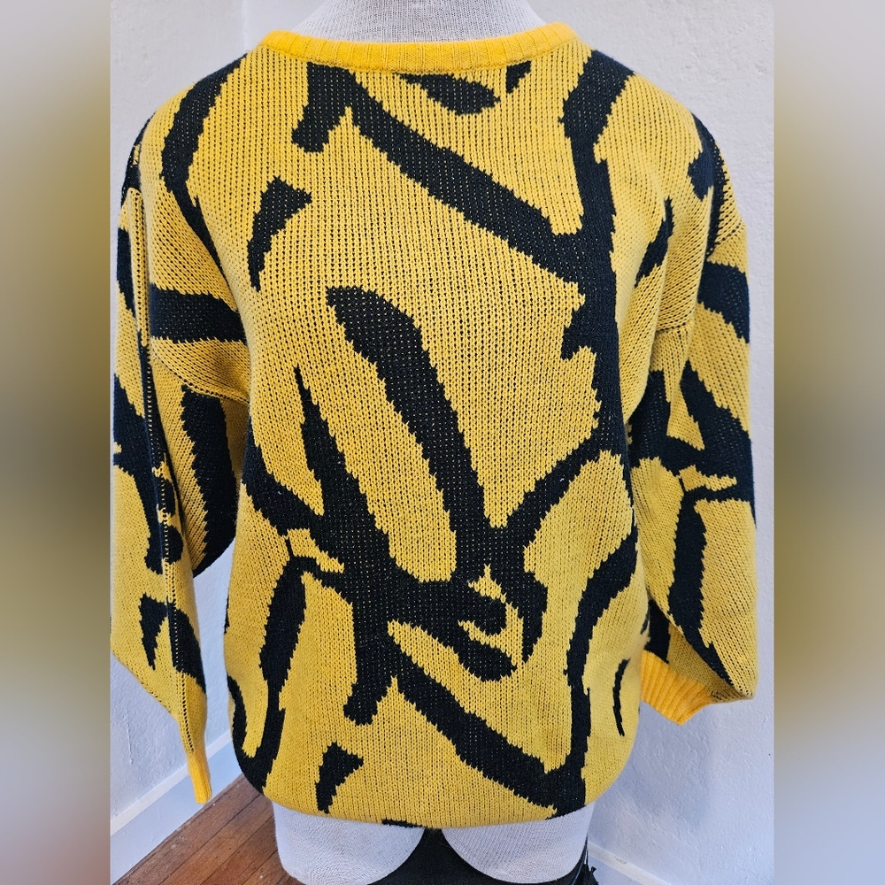 Here’s a Hug Vintage 80/90s Sweater Size M
